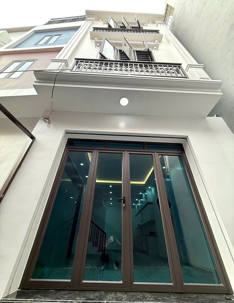 BÁN NHÀ PHỐ ĐỒNG HÒA, KIẾN AN – NHÀ MỚI, SÂN CỔNG RIÊNG, Ô TÔ ĐỖ CỬA